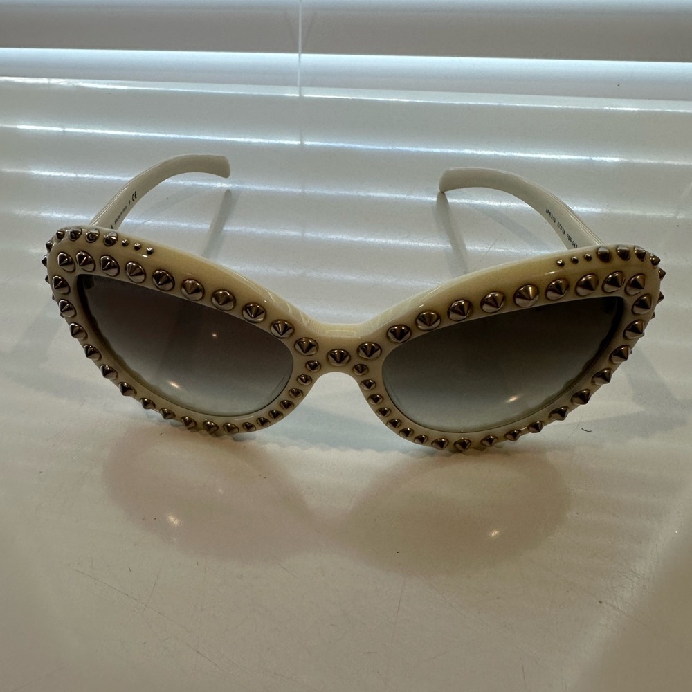 PRADA White Silvertone Studded Frame Gradient Tint Sunglasses - SPR31Q - Picture 4 of 10